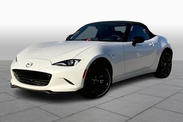 New 2025 Mazda MX-5 MIATA Club CONVERTIBLE in Denton #S0659208